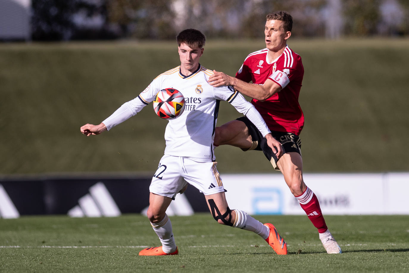 El partido del Real Murcia contra el Real Madrid Castilla, en imágenes