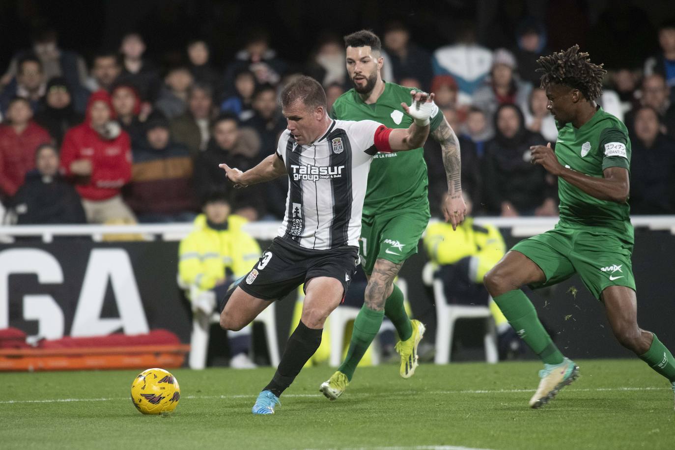 La derrota del Cartagena frente al Elche, en imágenes