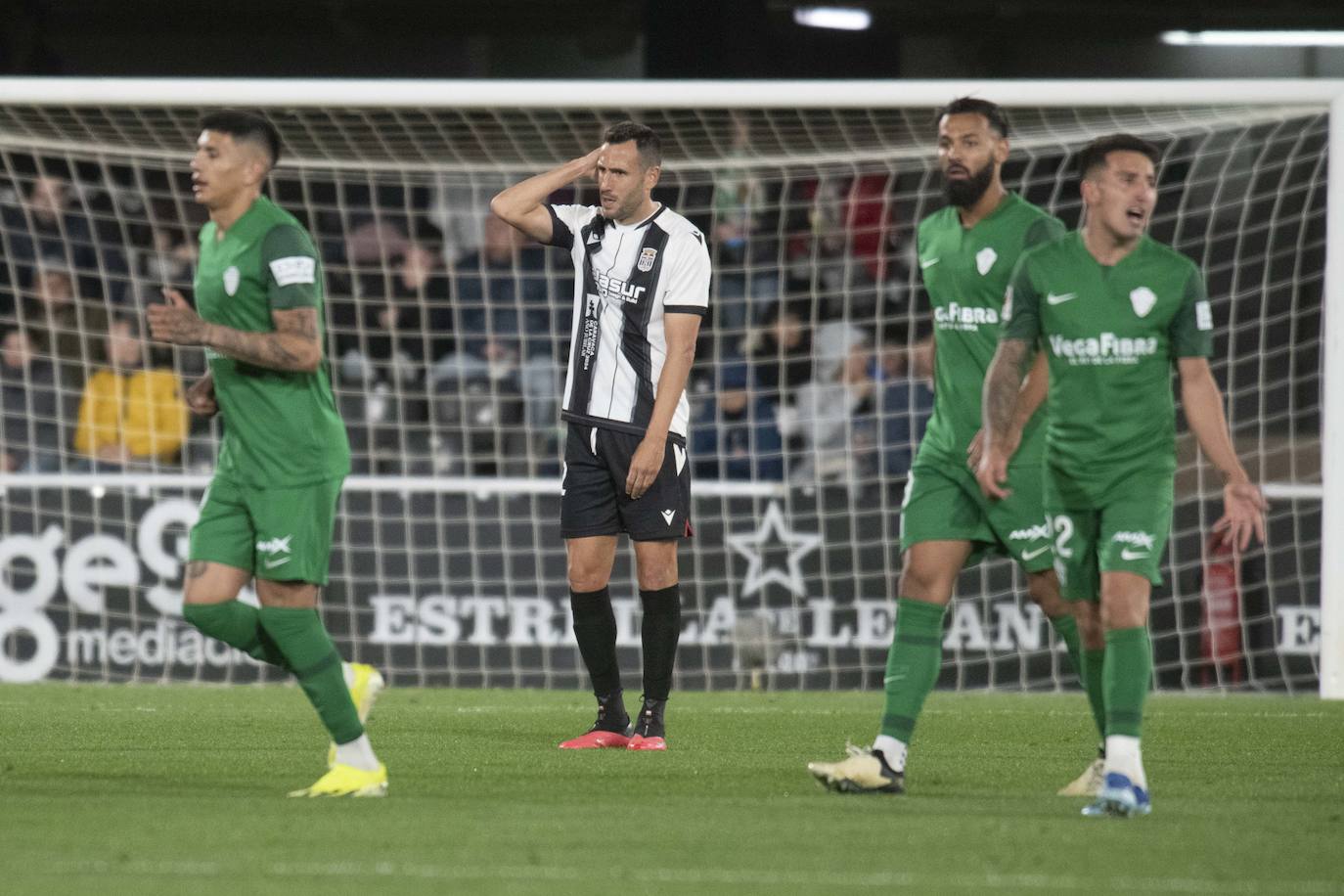 La derrota del Cartagena frente al Elche, en imágenes