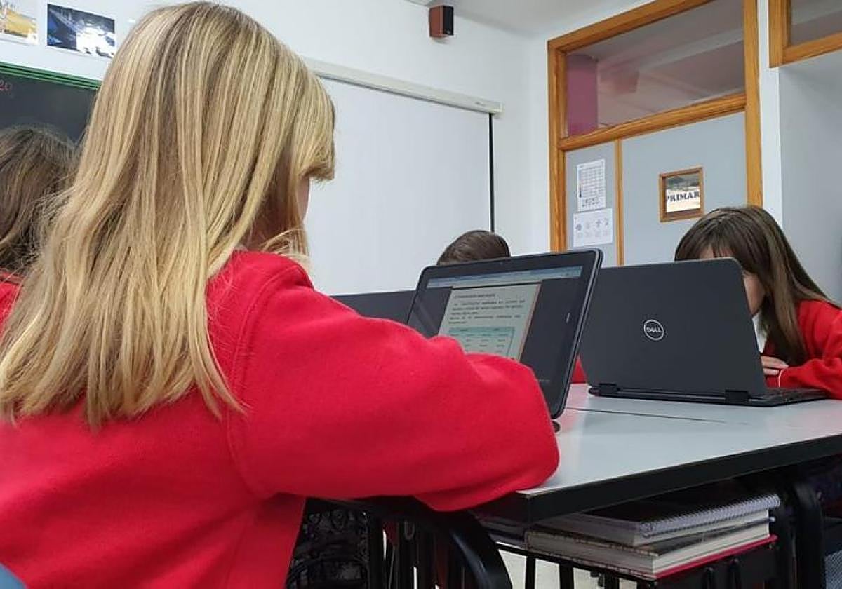 AYS cuenta con la última tecnología en sus aulas.