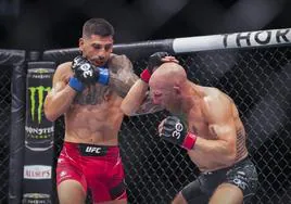 Un momento del combate entre Topuria y Volkanovski, el pasado día 18.