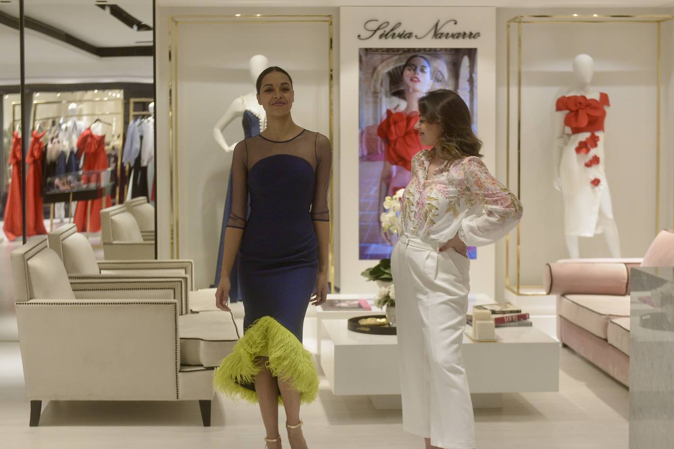 Los preparativos para el desfile de moda de Silvia Navarro, en imágenes