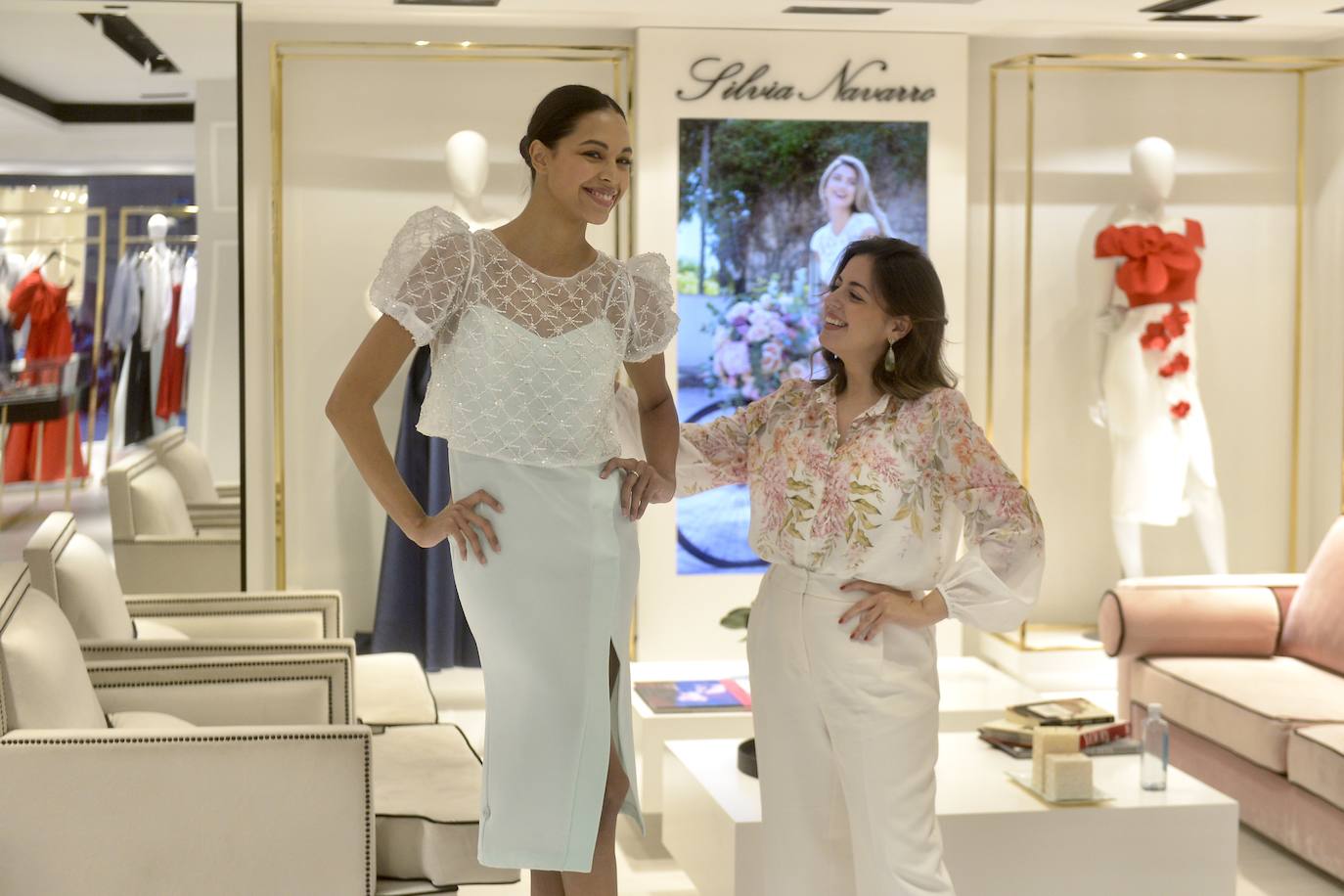 Los preparativos para el desfile de moda de Silvia Navarro, en imágenes