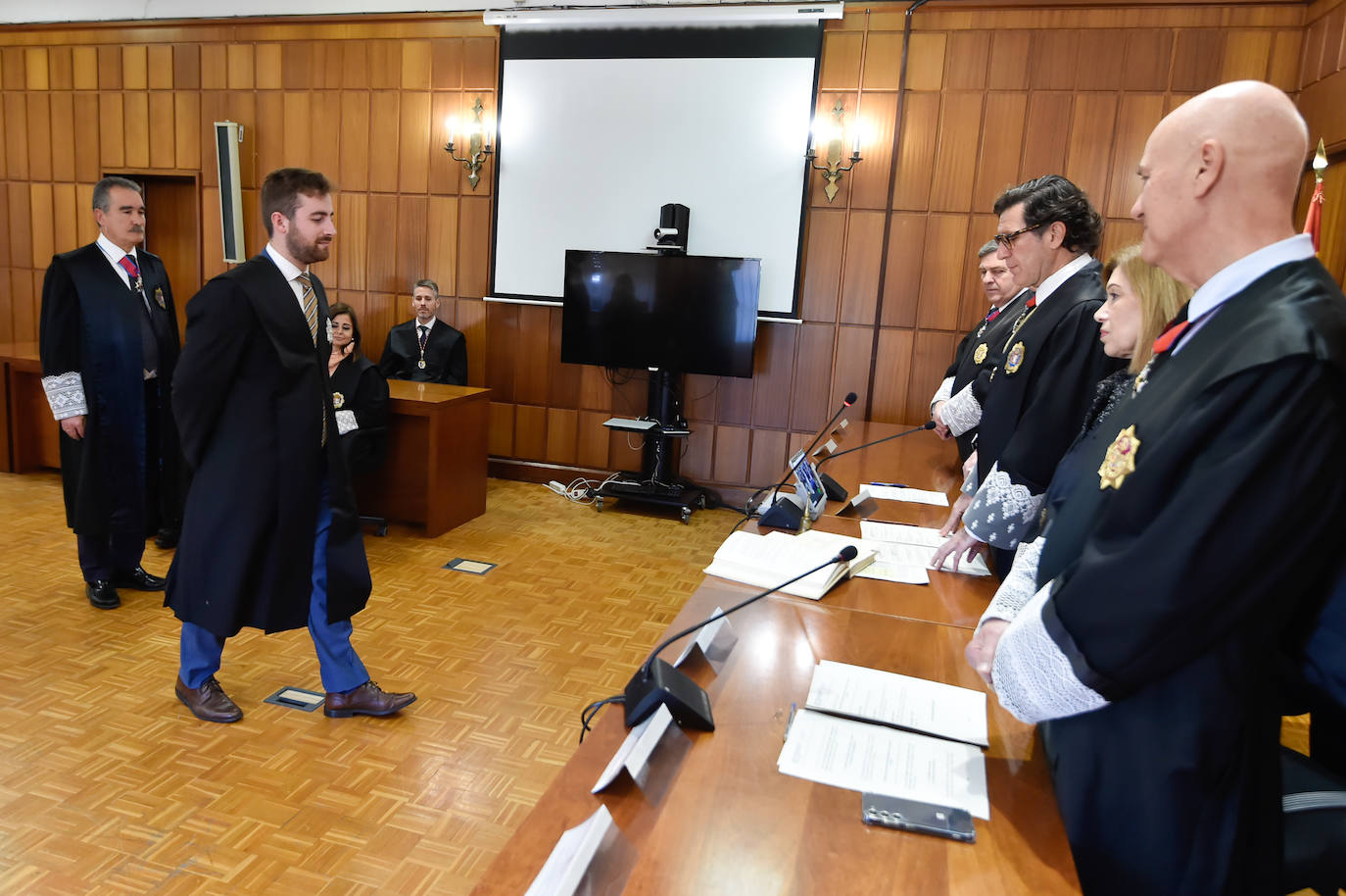 Acto de juramento de cinco nuevos jueces de la Escuela Judicial con destino a la Región de Murcia