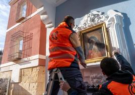 El cuadro de la Virgen de la Soledad regresa al callejón.