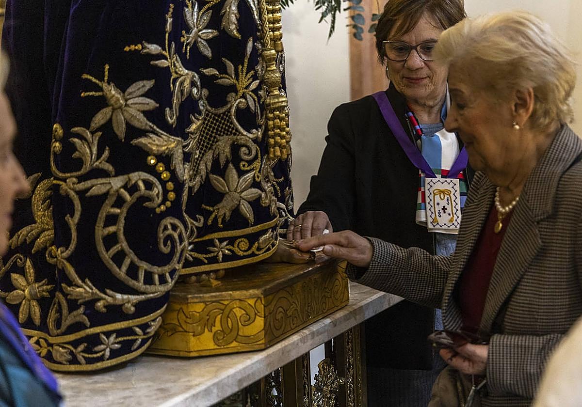 Plegarias ante al Medinaceli en Cartagena