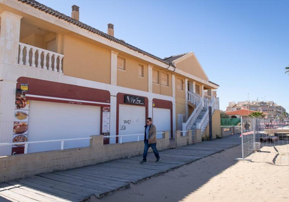 Espacio aproximado de la senda peatonal de La Mata en el que se centra el conflicto entre el Ayuntamiento con el hostelero.