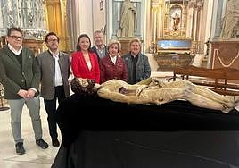 El Cristo Yacente restaurado en su presentación.