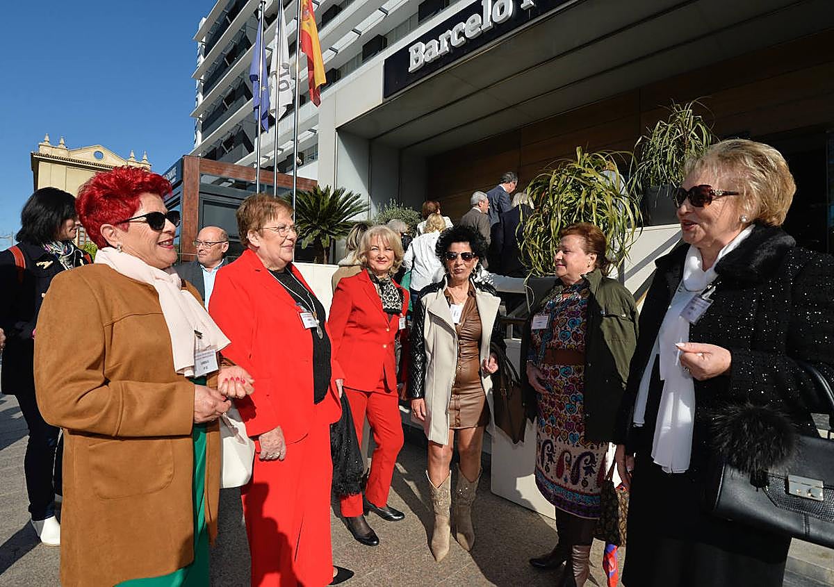 Imagen secundaria 1 - Convivencia de las candidatas a reina de la Federación de Mayores de Murcia
