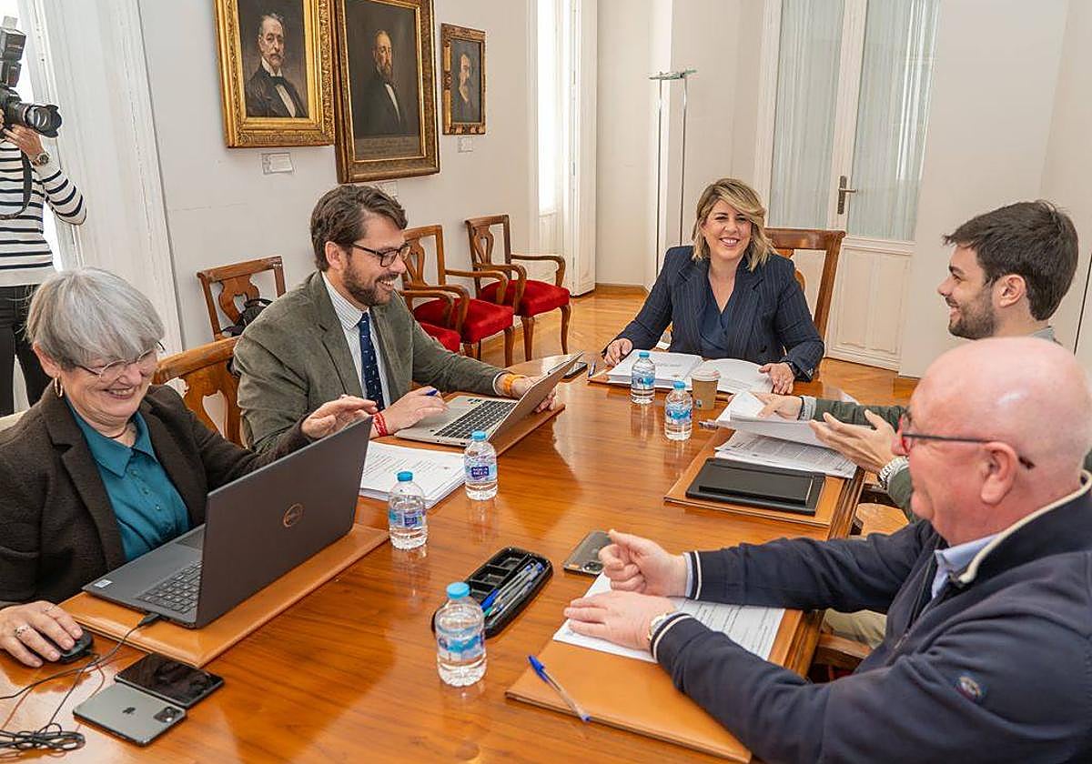 Reunión de la Junta de Gobierno municipal.