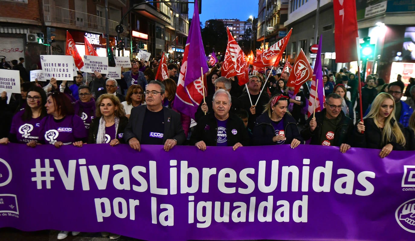 La manifestación del 8M en Murcia, en imágenes