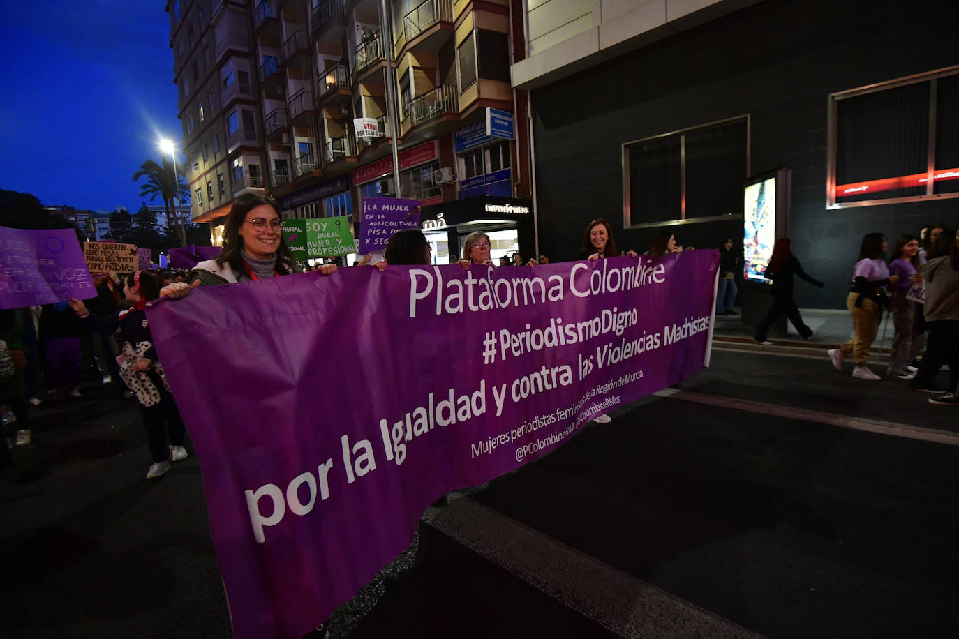 La manifestación del 8M en Murcia, en imágenes