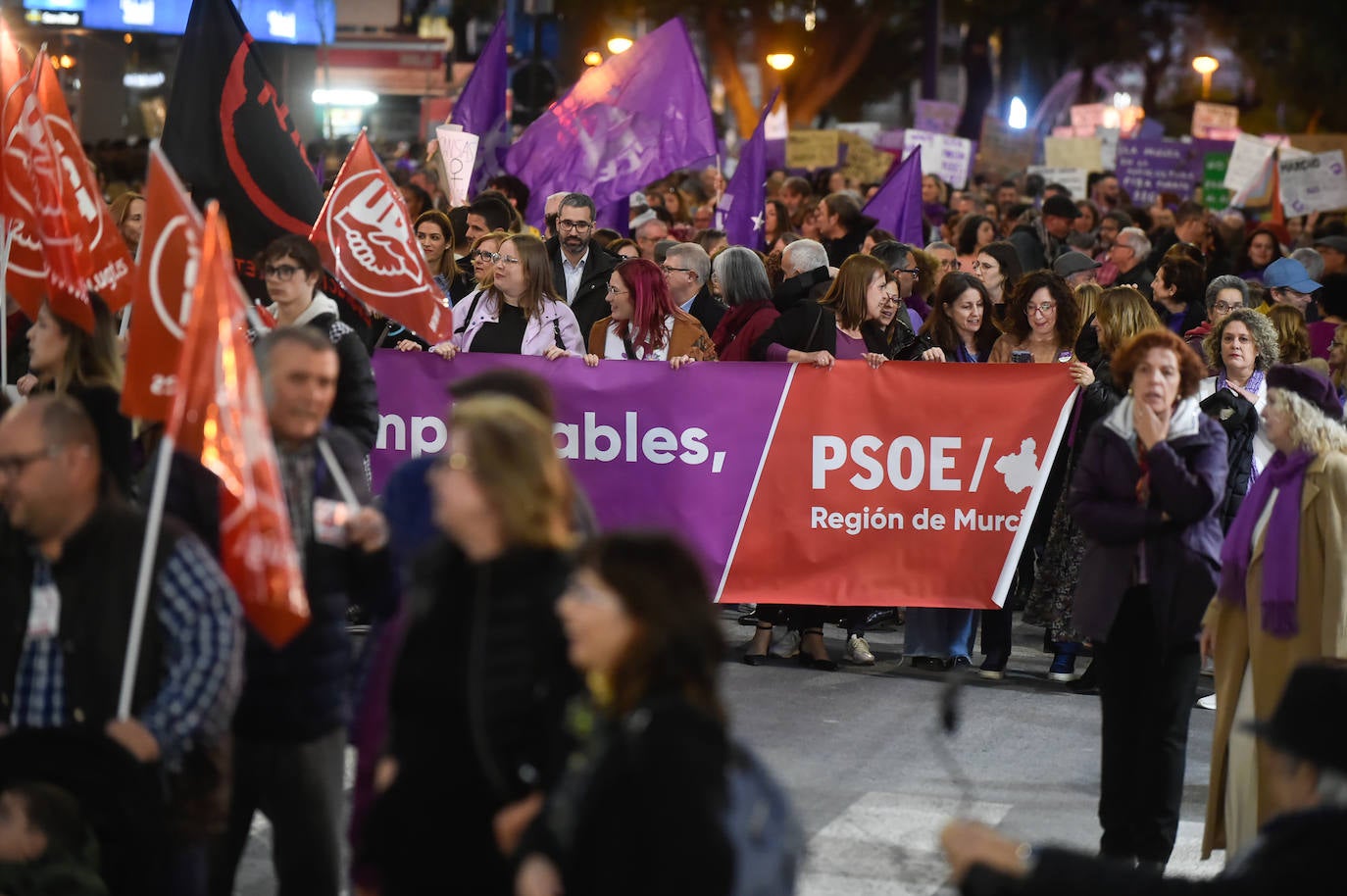 La manifestación del 8M en Murcia, en imágenes