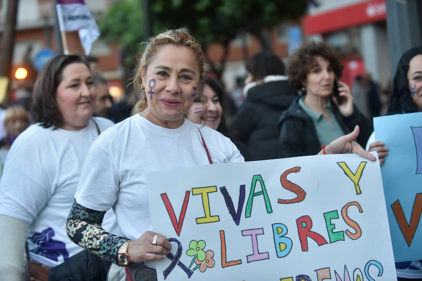 La manifestación del 8M en Murcia, en imágenes