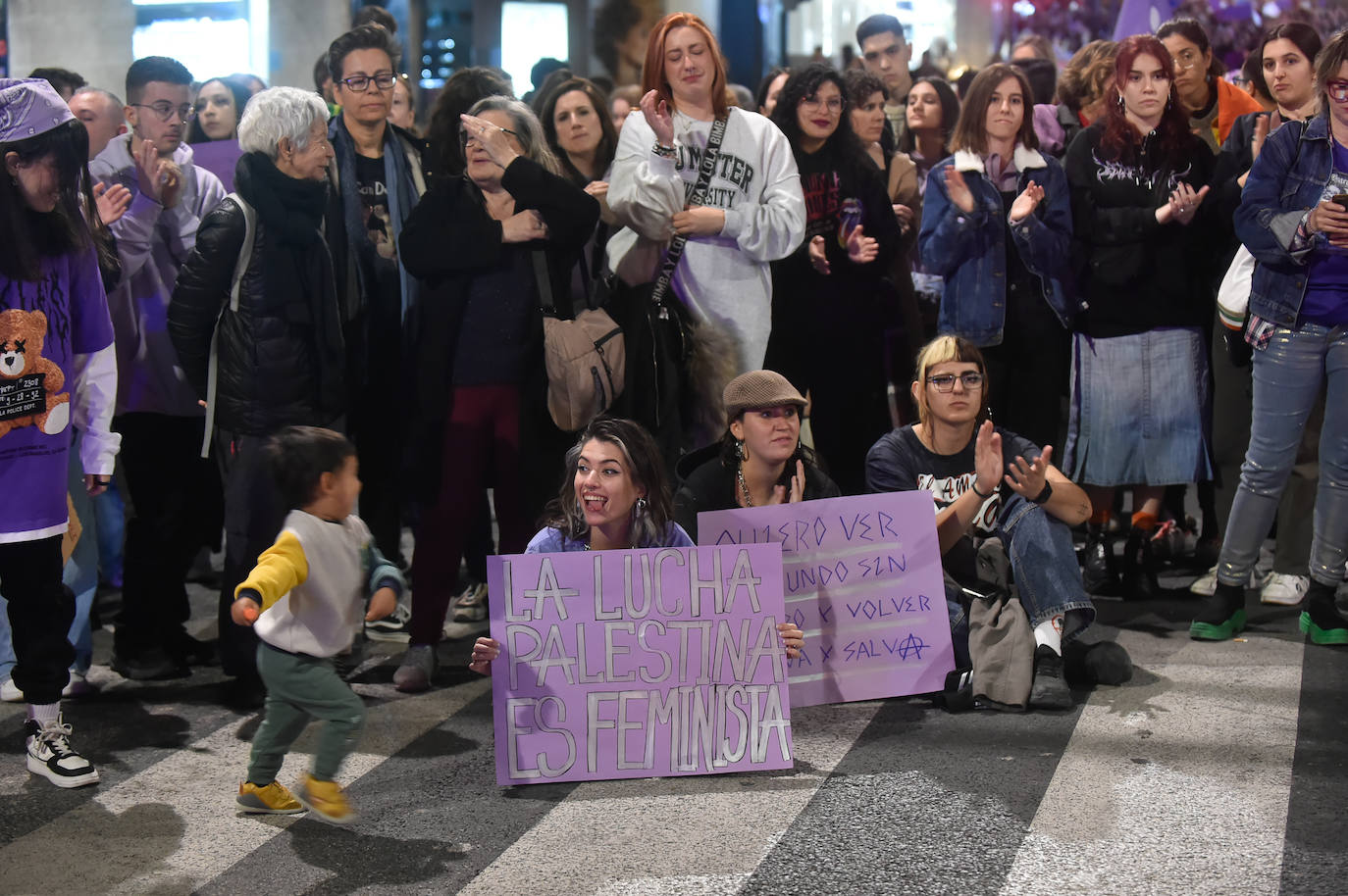 La manifestación del 8M en Murcia, en imágenes