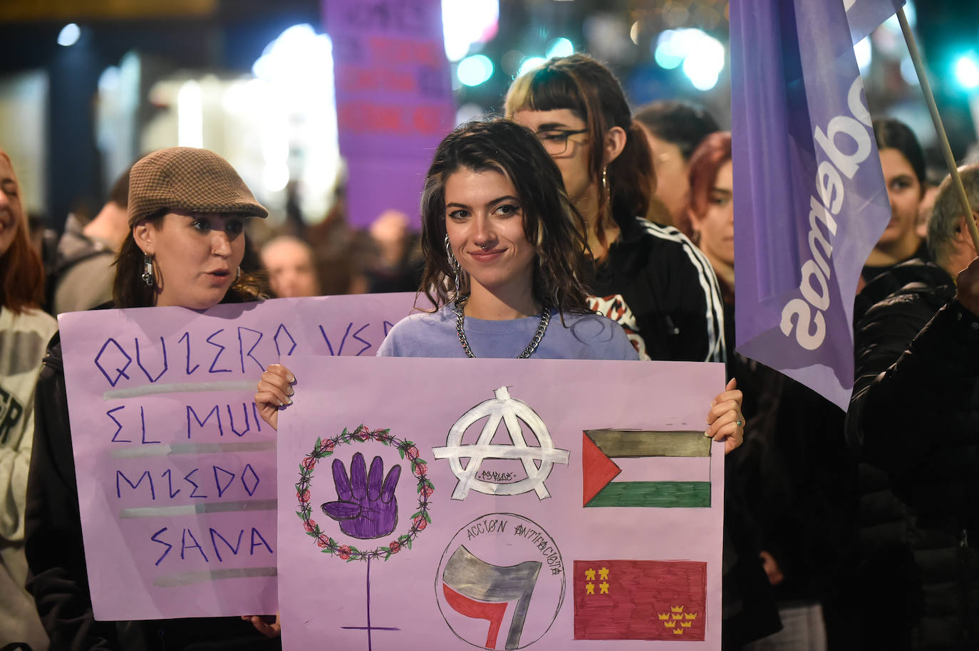 La manifestación del 8M en Murcia, en imágenes