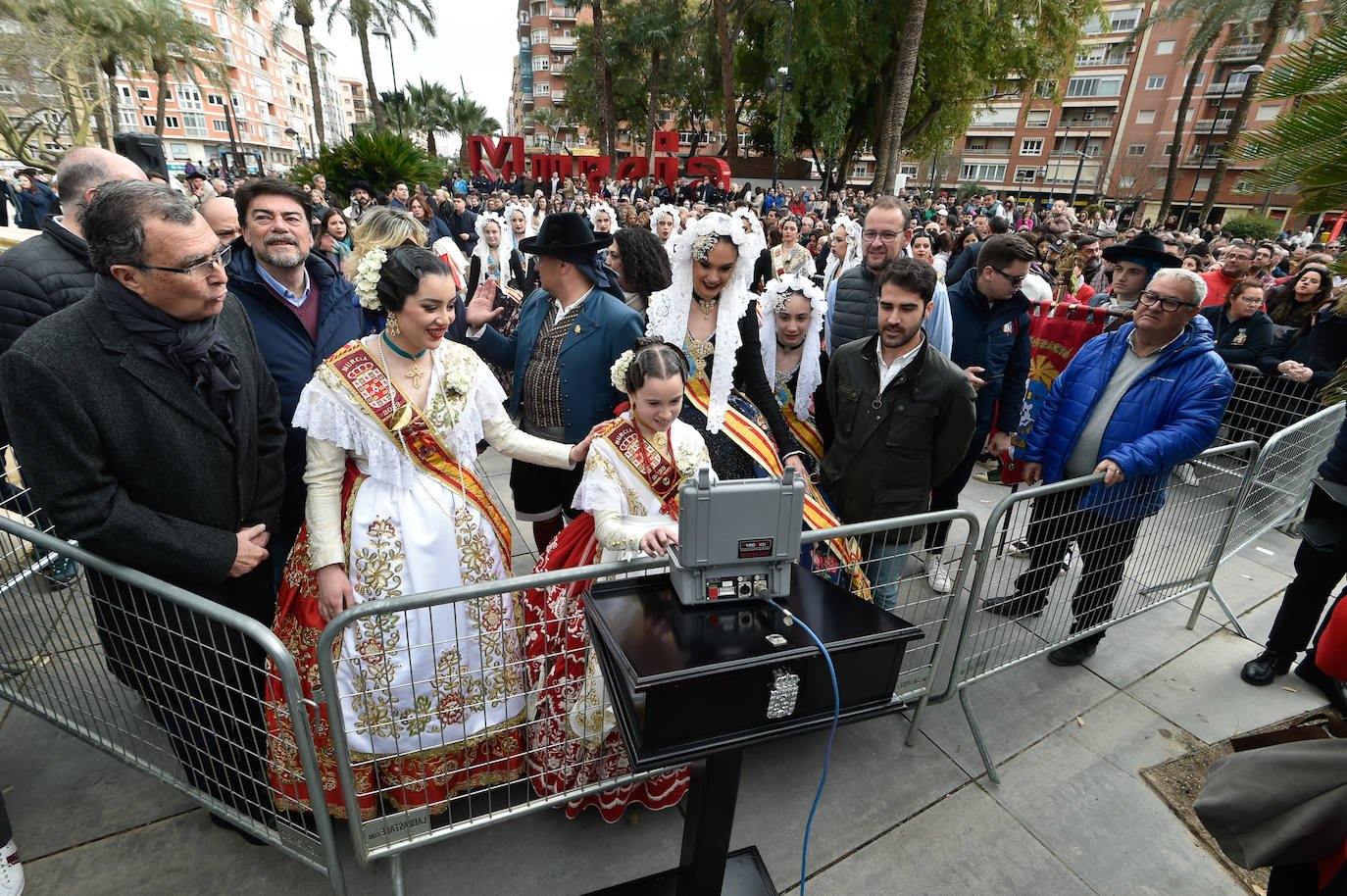 Las imágenes de la mascletá en la Circular de Murcia