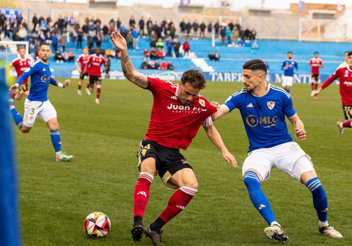 La derrota del Real Murcia frente al Linares Deportivo, en imágenes