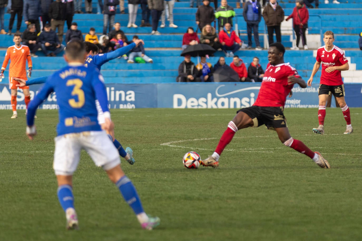 La derrota del Real Murcia frente al Linares Deportivo, en imágenes