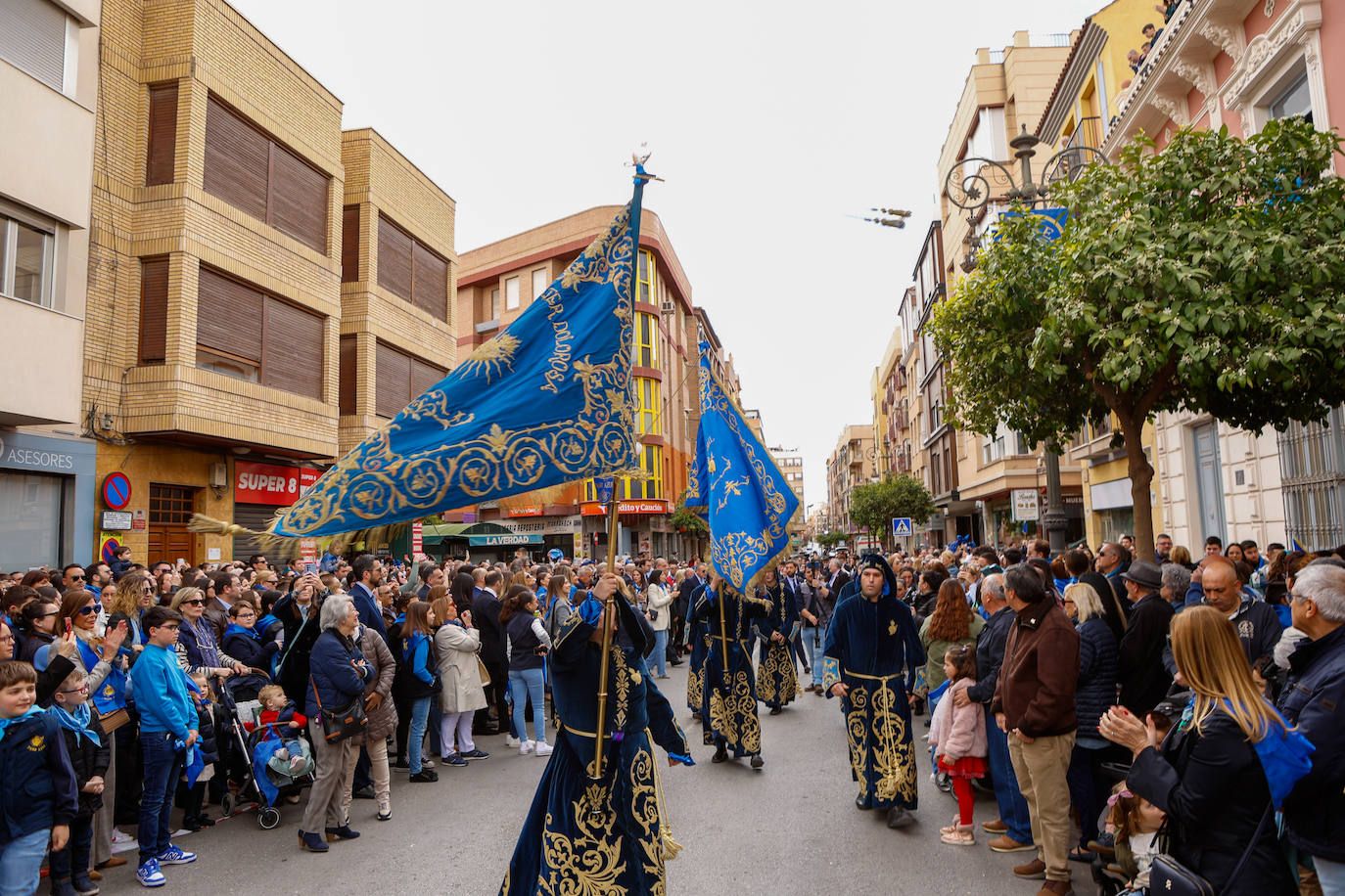 Azules y blancos proclaman su participación en las procesiones de Lorca