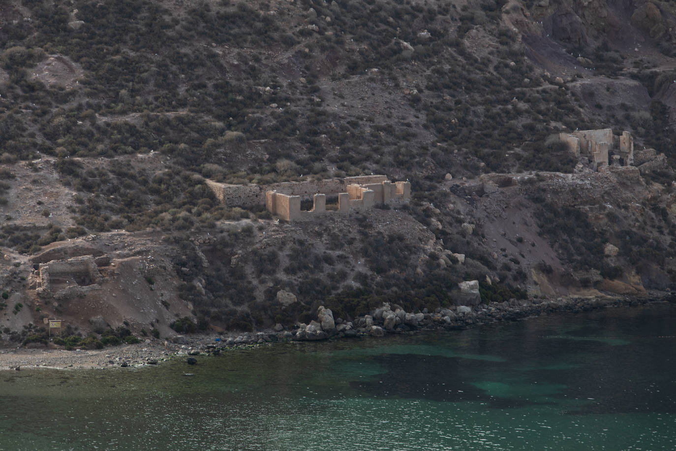 Imágenes de la Isla del Fraile, una joya del patrimonio escondida en Águilas