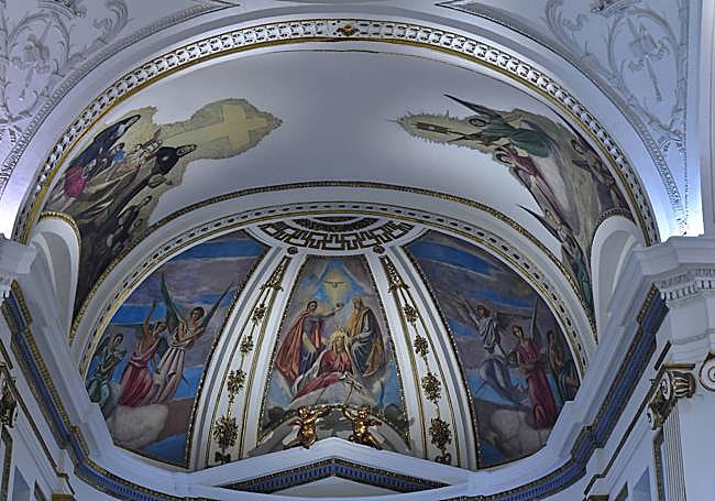 Pinturas de Pío Augusto Verdú en la bóveda del templo.