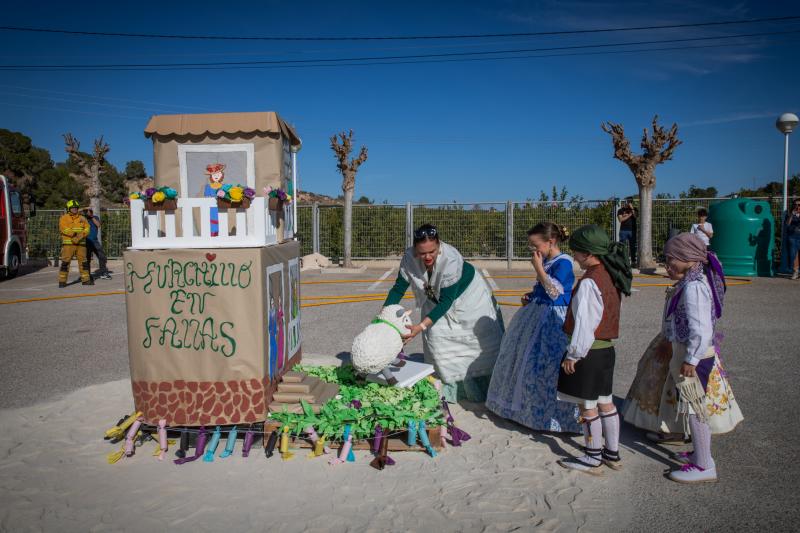 La cremà de las fallas del colegio de Hurchillo, en imágenes