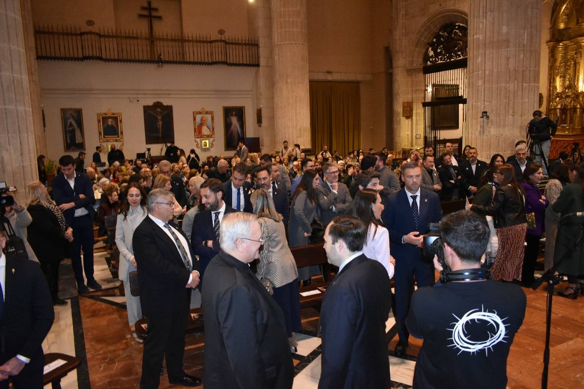 La Compañía abre sus puertas a «The Mystery Man»