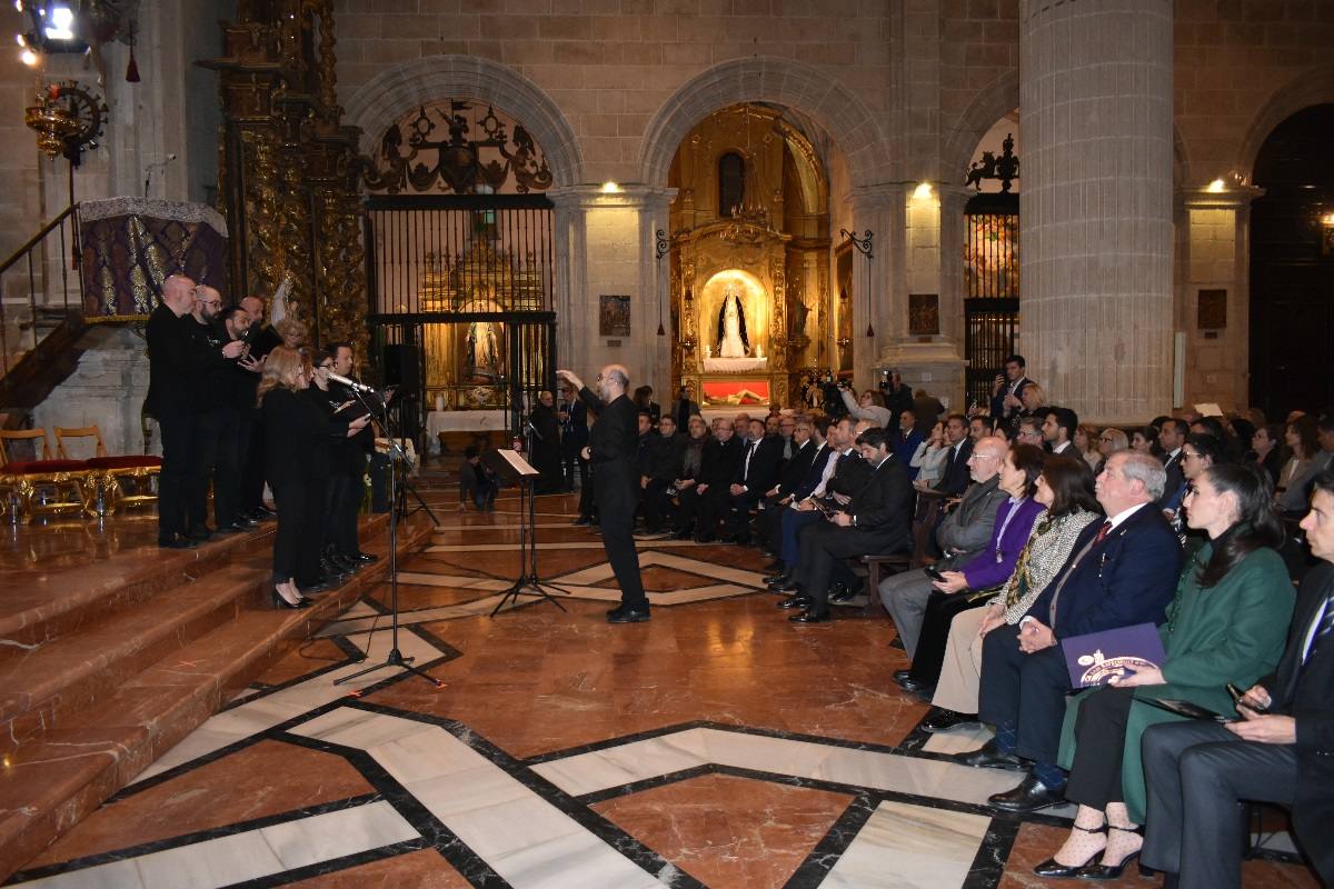 La Compañía abre sus puertas a «The Mystery Man»