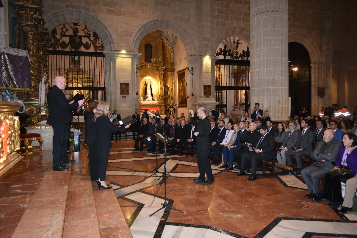 La Compañía abre sus puertas a «The Mystery Man»