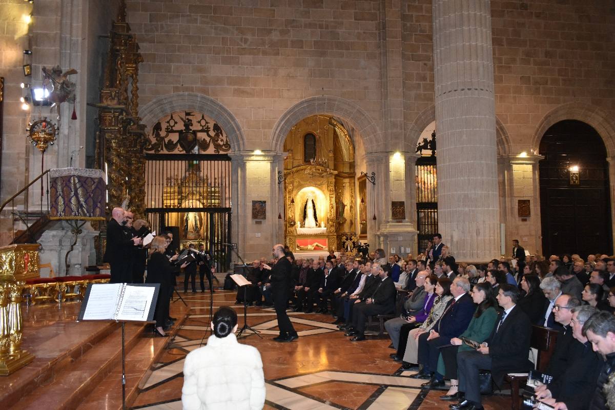 La Compañía abre sus puertas a «The Mystery Man»