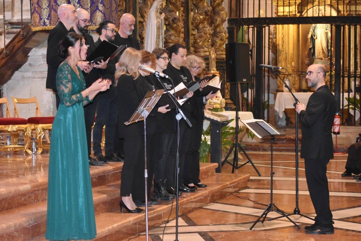 La Compañía abre sus puertas a «The Mystery Man»