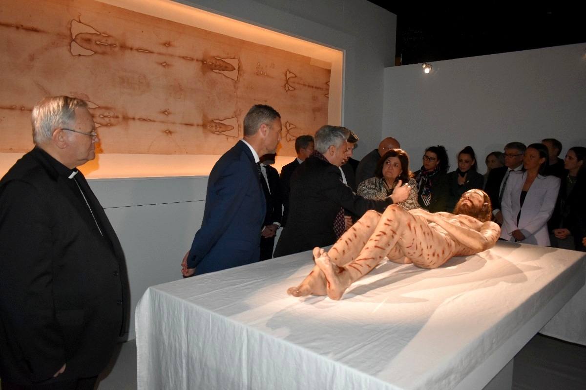 La Compañía abre sus puertas a «The Mystery Man»