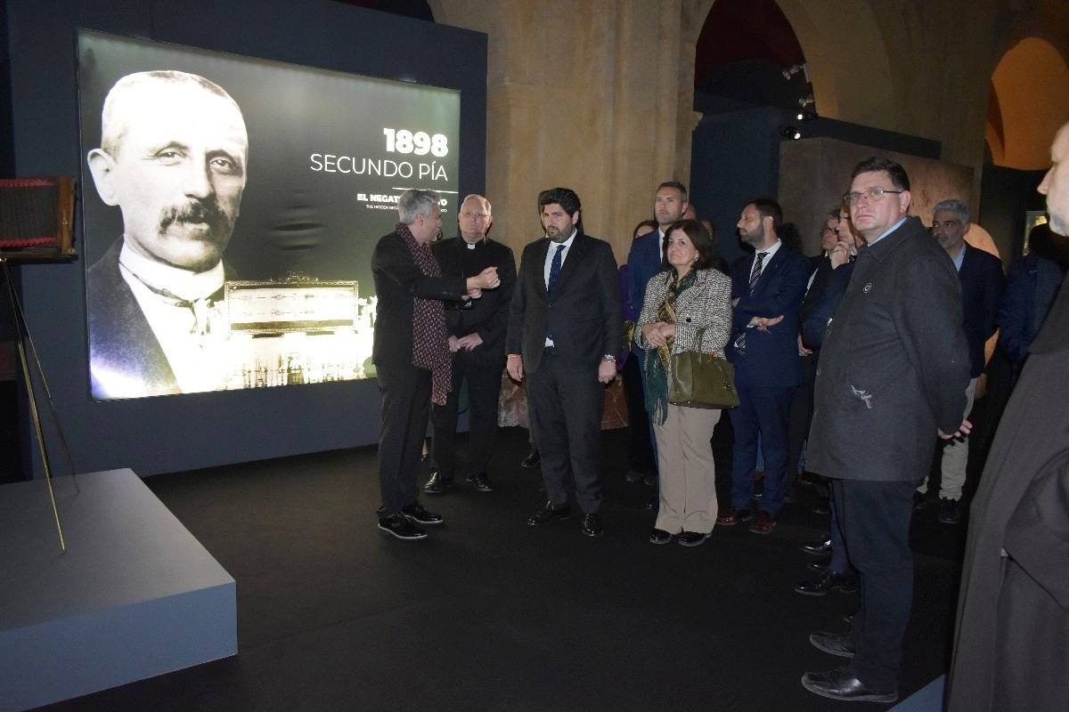 La Compañía abre sus puertas a «The Mystery Man»