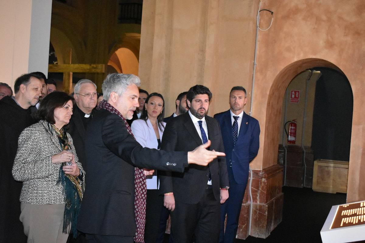 La Compañía abre sus puertas a «The Mystery Man»