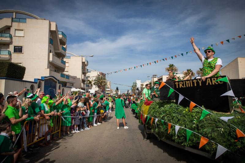 San Patricio tiñe de verde las calles de Orihuela Costa