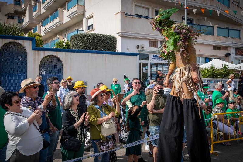 San Patricio tiñe de verde las calles de Orihuela Costa