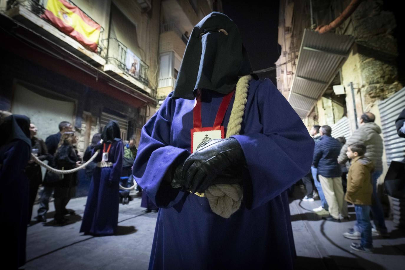 El vía crucis del Cristo del Socorro mantiene en vela a cientos de cartageneros