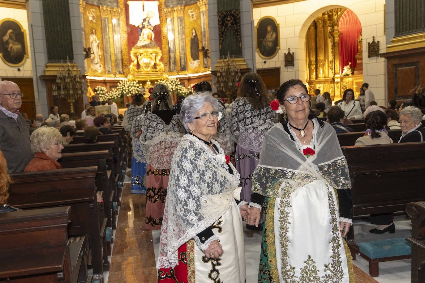 La ofrenda floral de Viernes de Dolores de Cartagena, en imágenes