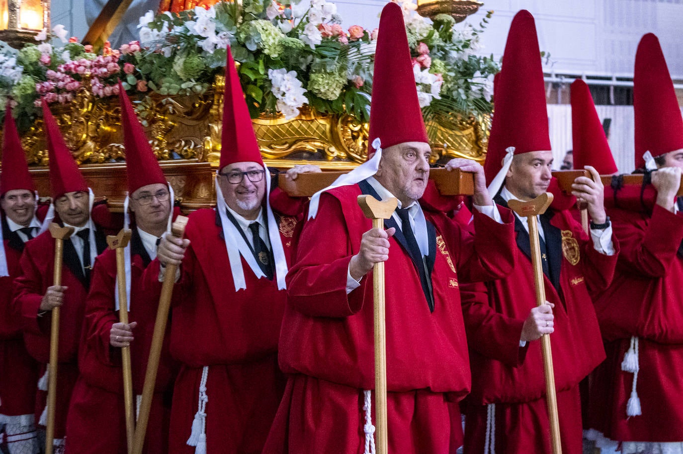 La procesión de la Caridad del Sábado de Pasión de Murcia, en imágenes