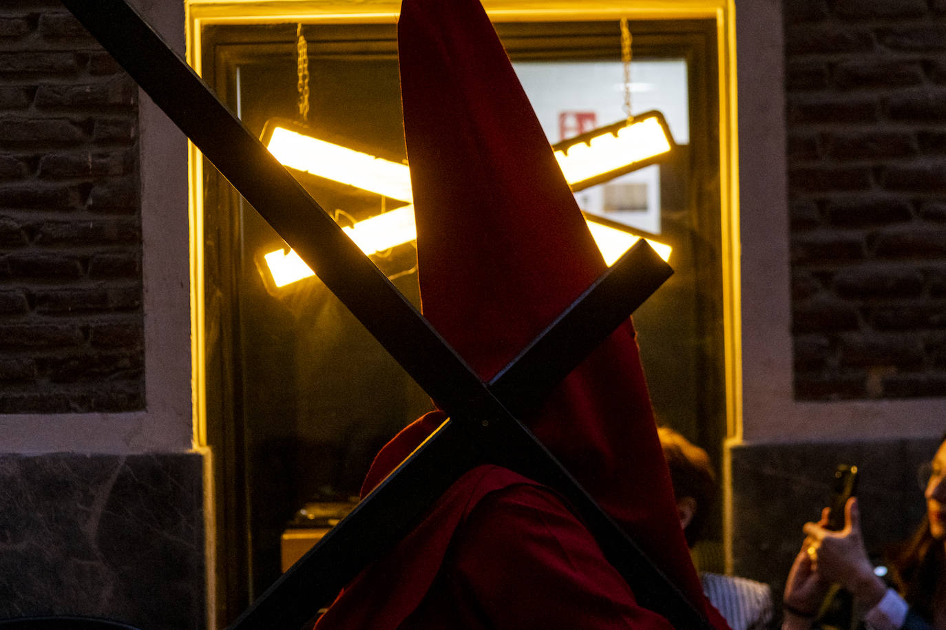 La procesión de la Caridad del Sábado de Pasión de Murcia, en imágenes