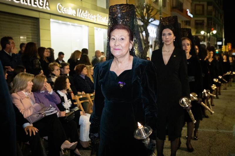 Una procesión de las mantillas en Orihuela pasada por agua