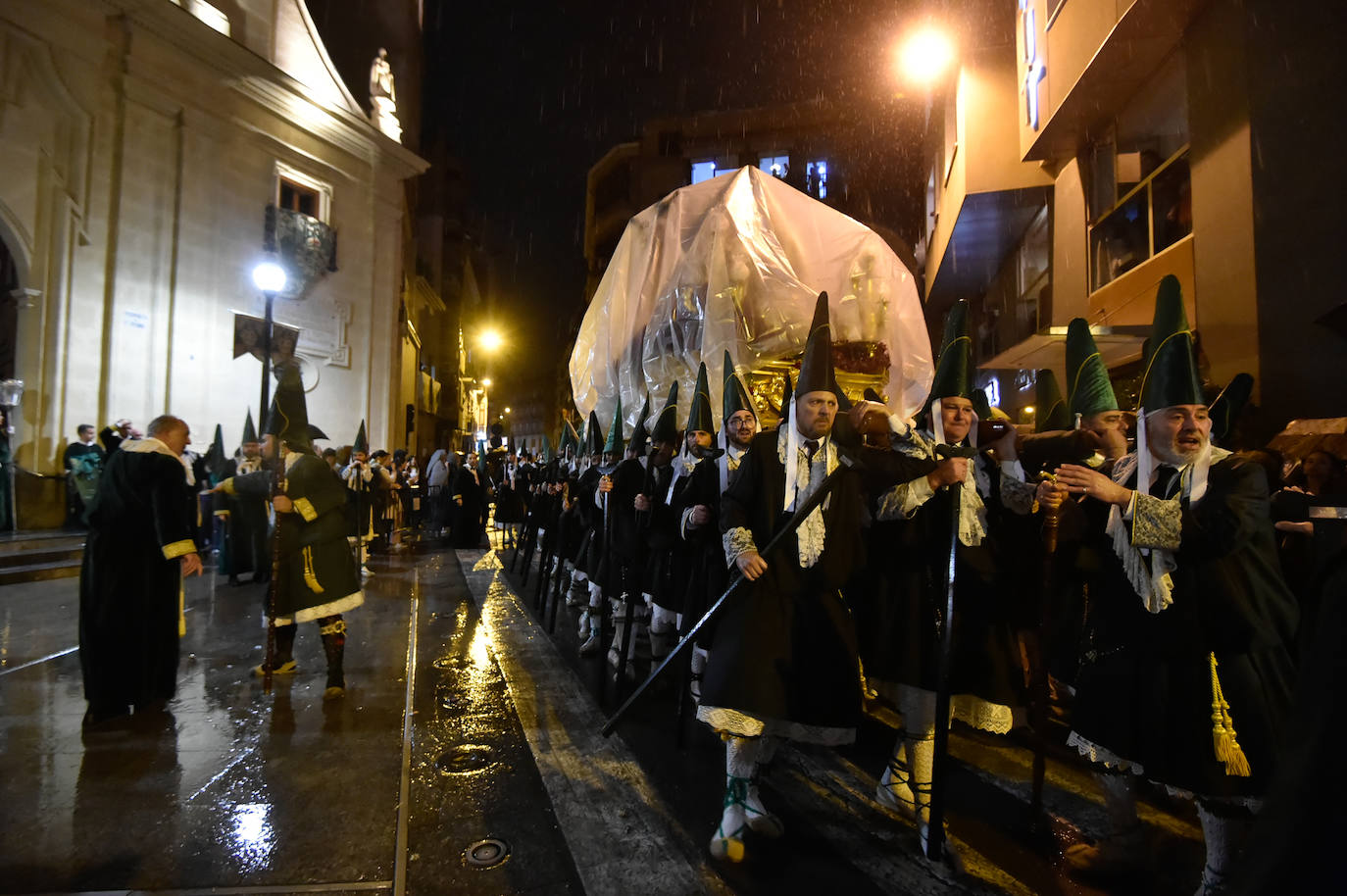 Suspendida la procesión del Cristo de la Esperanza en Murcia por la lluvia