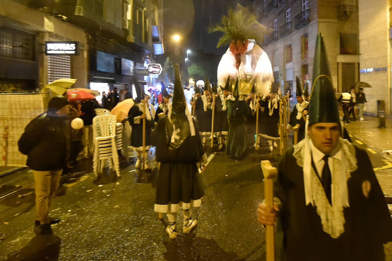 Suspendida la procesión del Cristo de la Esperanza en Murcia por la lluvia