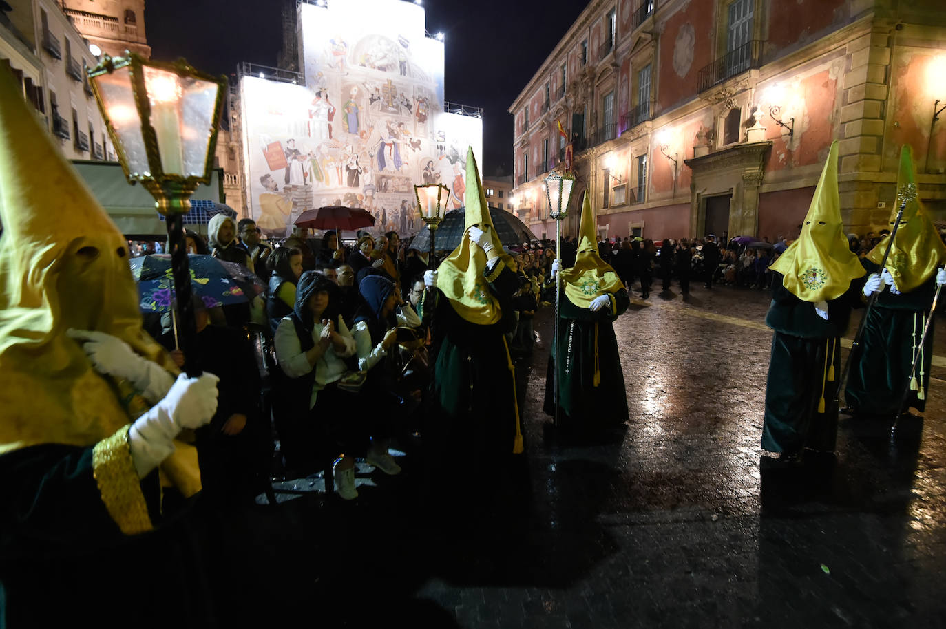 Suspendida la procesión del Cristo de la Esperanza en Murcia por la lluvia