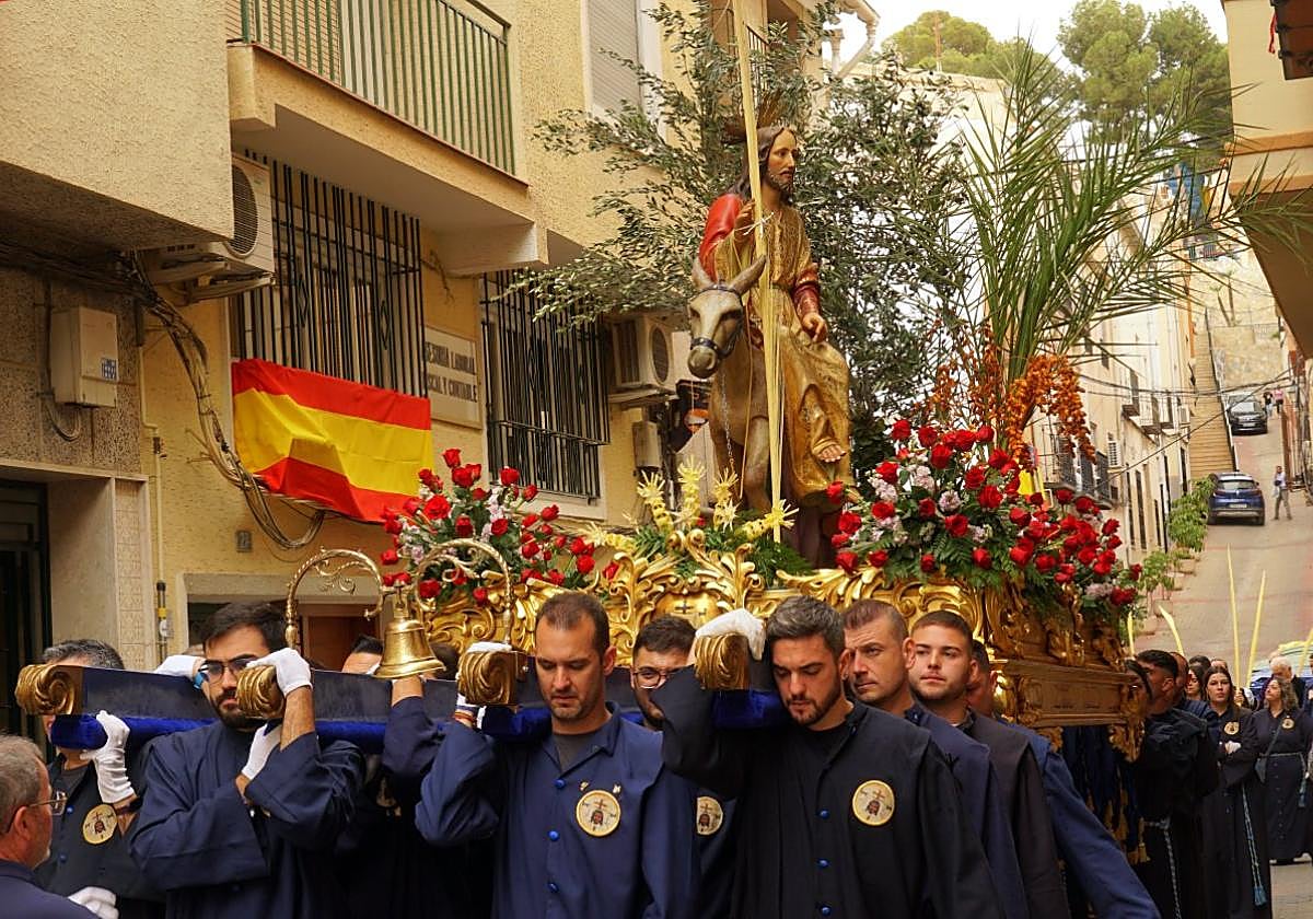 Anderos de la Verónica, en su procesión en Abarán.