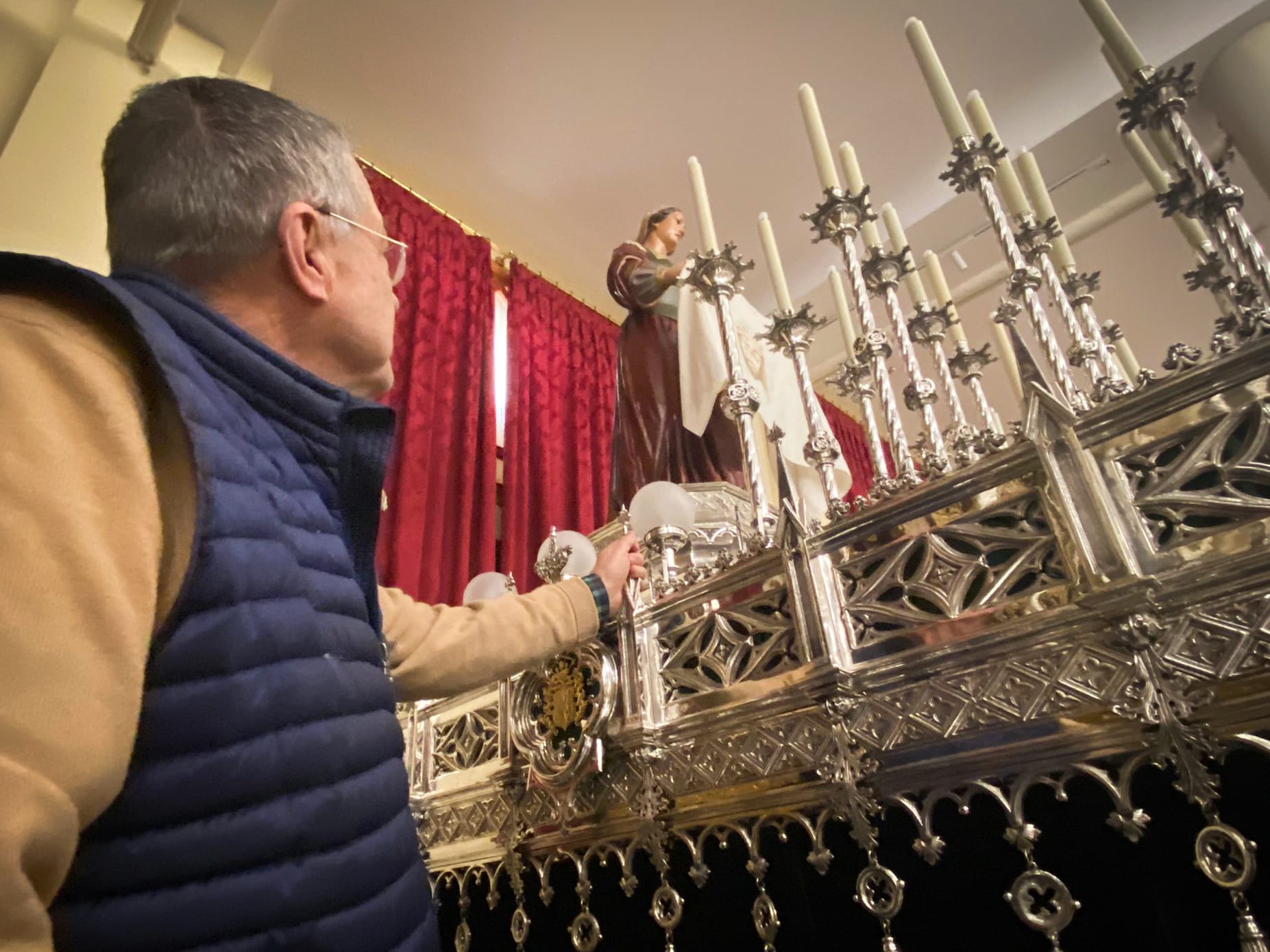 El nuevo acabado del trono de la Verónica en Orihuela