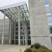 El juez concede la libertad provisional al jefe de la unidad antidrogas de la Policía de Murcia