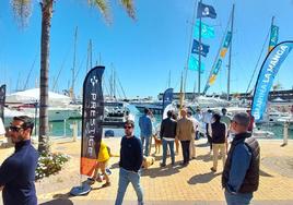 Visitantes recorren la exposición del Marina de la Salinas Boat Show-Región de Murcia.