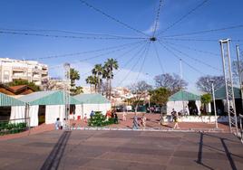 Escenario y casetas instaladas el año pasado en el parque de la Estación con motivo de la Feria de Mayo.